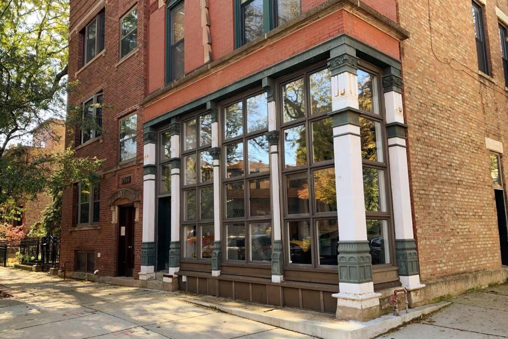 Lincoln Park Light-Filled Loft Apartment Чикаго Екстериор снимка