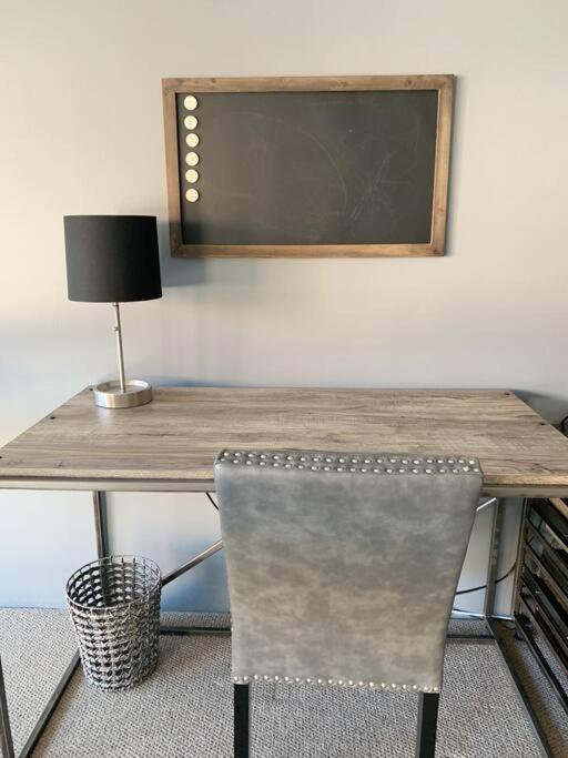 Lincoln Park Light-Filled Loft Apartment Чикаго Екстериор снимка