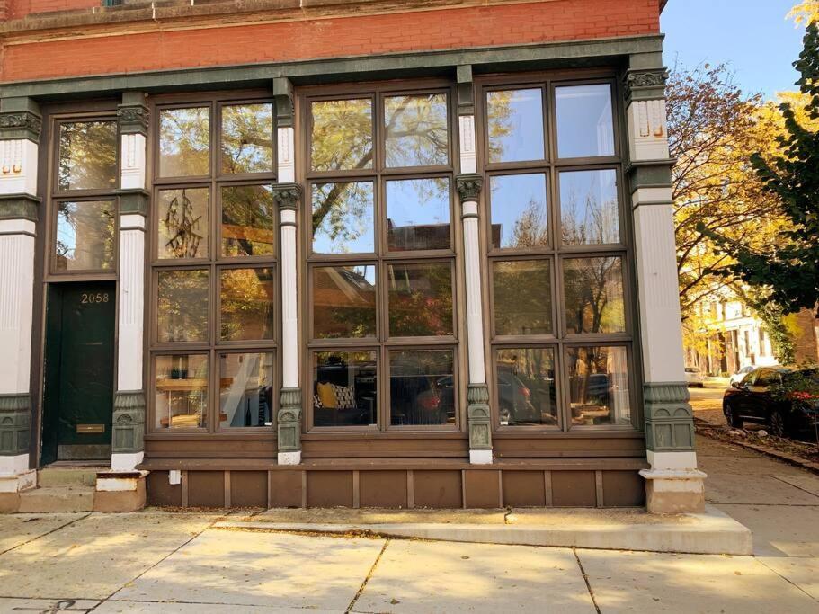 Lincoln Park Light-Filled Loft Apartment Чикаго Екстериор снимка