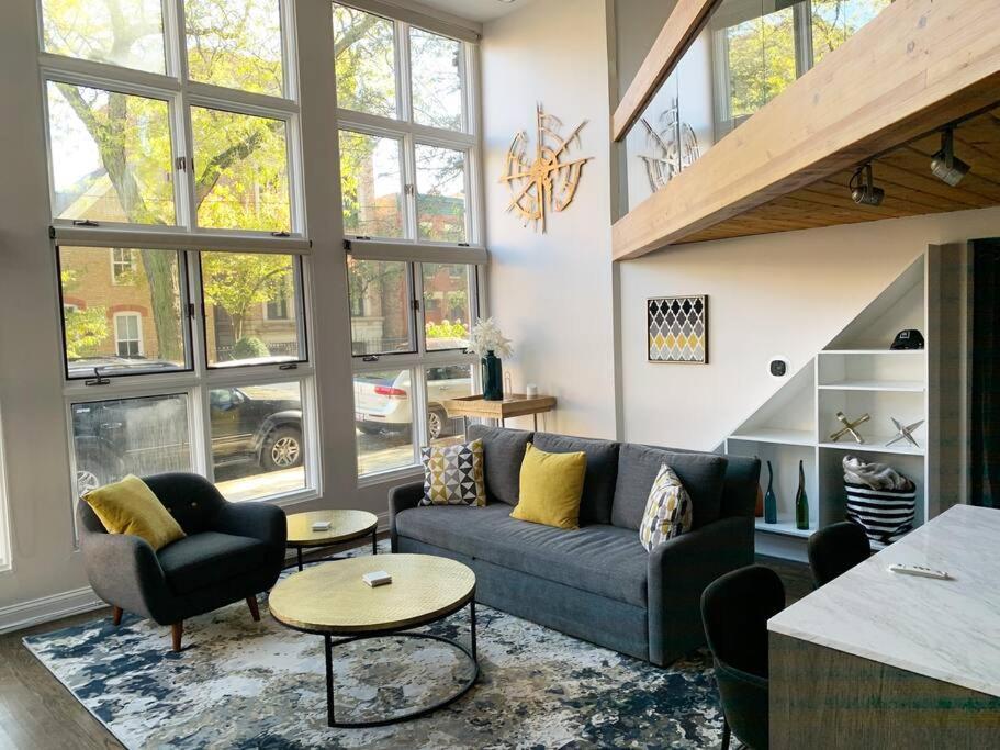 Lincoln Park Light-Filled Loft Apartment Чикаго Екстериор снимка